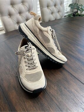 Align ‘Breck’ Suede & Mesh Sneakers Beige Casual Non-Slip NWOB Men’s Size 11